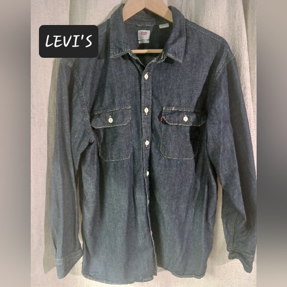 Levi's Tops - LEVI'S Dark wash denim shirt long sleeve womens large Relaxed fit